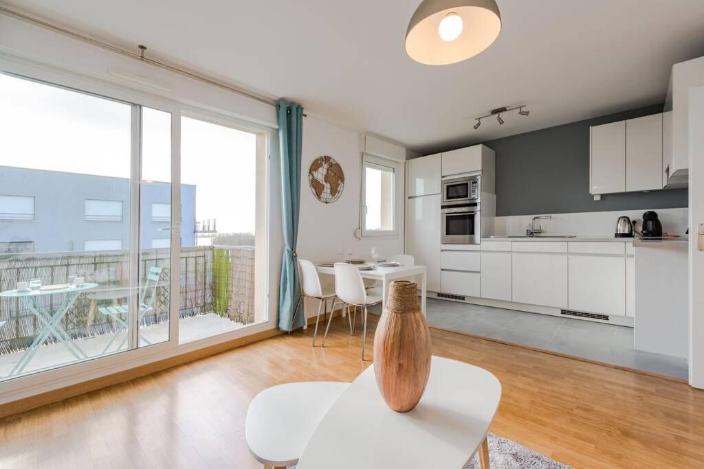 Crystal Apartment Disneyland Bmyguest มองต์เตฮวา ภายนอก รูปภาพ