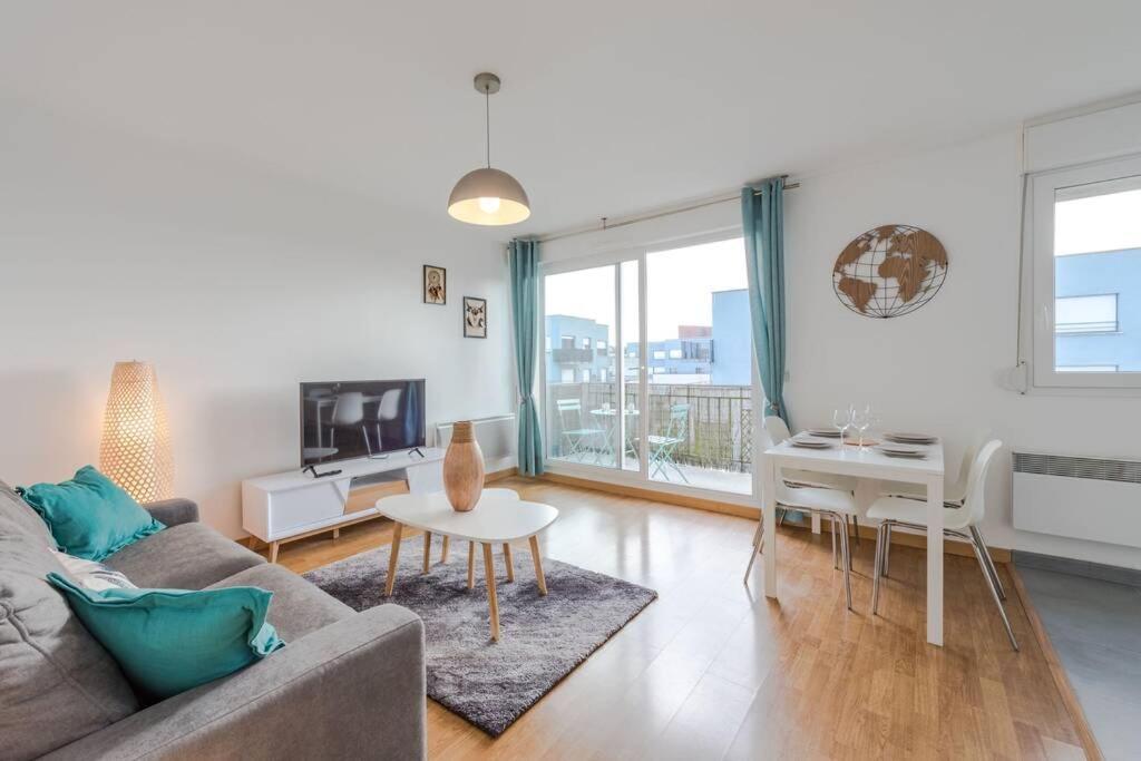 Crystal Apartment Disneyland Bmyguest มองต์เตฮวา ภายนอก รูปภาพ