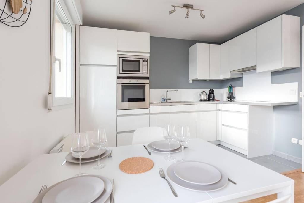Crystal Apartment Disneyland Bmyguest มองต์เตฮวา ภายนอก รูปภาพ